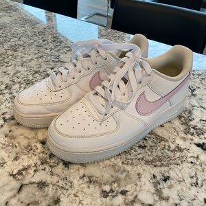 Nike Airforce 1 Lilac Size 7.5